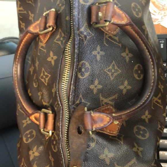 LV bag ... 💯 percent authentic - Picture 2 of 3